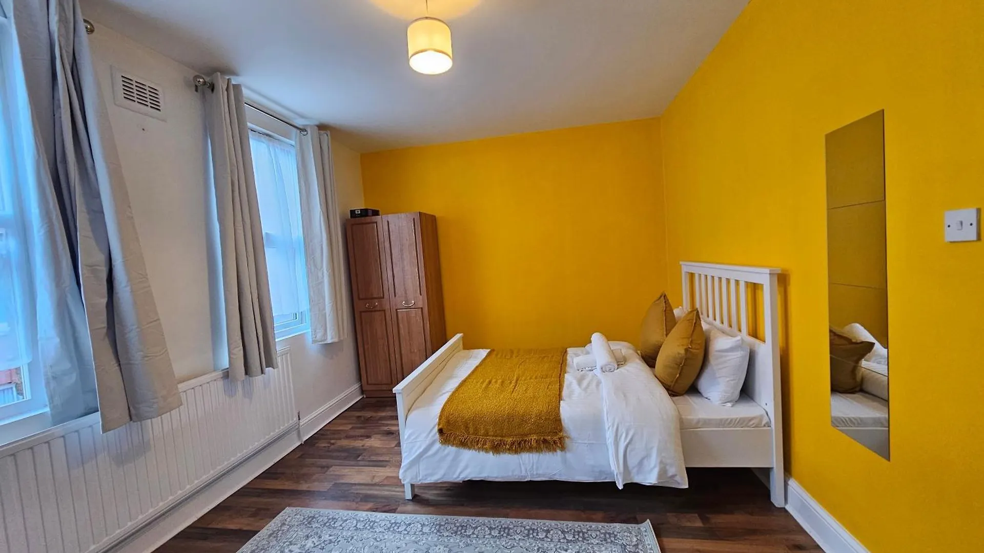 Apartment Near Spitalfields Londyn